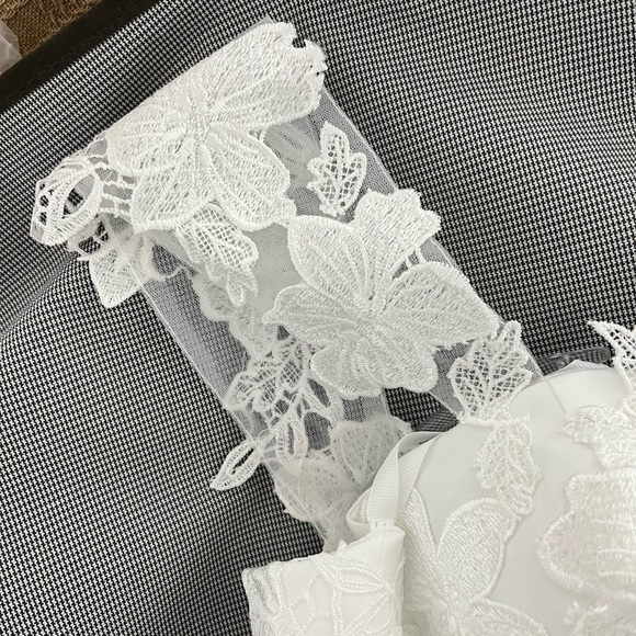 NEW - Wedding Gown - Picture 12 of 12